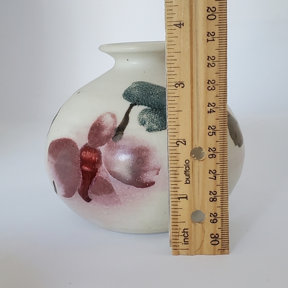 Signed Studio Pottery Vase - Picture 9 of 10